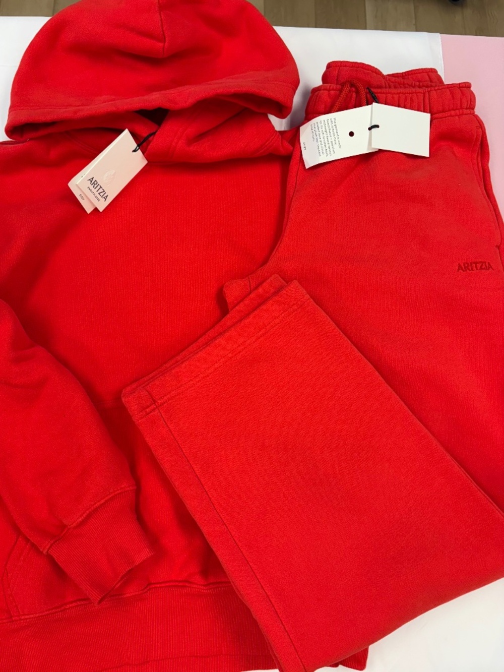 Aritzia Red Women's Sweatpants
